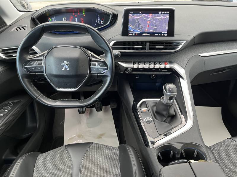  voiture d’occasion PEUGEOT 3008 II 1.5 BLUE HDI 130 Allure Business. BV6. 5p. avec GPS Europe Tactile et Radars AV + AR + Caméra de Recul ainsi que CarPlay. Garantie 12 Mois. A CARPENTRAS