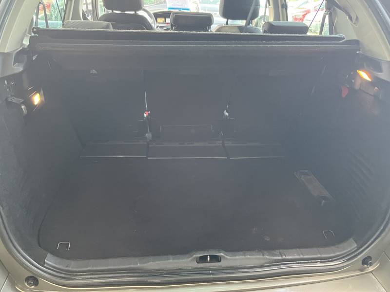 Voiture d’occasion CITROEN C4 PICASSO I Ph2 1.6 HDI 112 Millénium. BV6 - 5p. avec Radar de recul et régulateur + limiteur de vitesse ainsi que Crochet d’Attelage AR. Garantie 12 Mois.