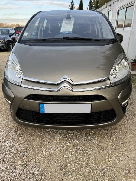 Voiture d’occasion CITROEN C4 PICASSO I Ph2 1.6 HDI 112 Millénium. BV6 - 5p. avec Radar de recul et régulateur + limiteur de vitesse ainsi que Crochet d’Attelage AR. Garantie 12 Mois.
