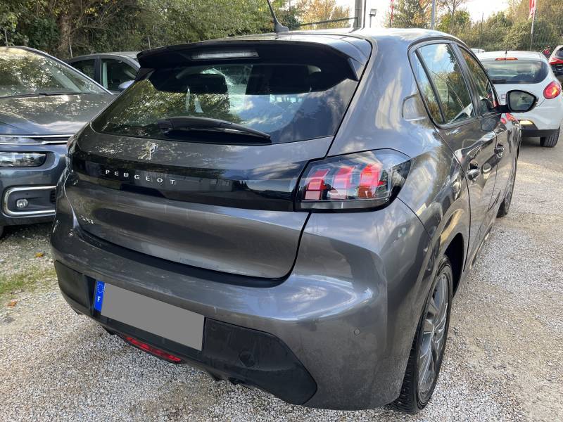 PEUGEOT 208 affiche 120 971 km d’origine garantis et bénéficie d’une garantie de 12 mois, gage de tranquillité pour son futur propriétaire. A CARPENTRAS