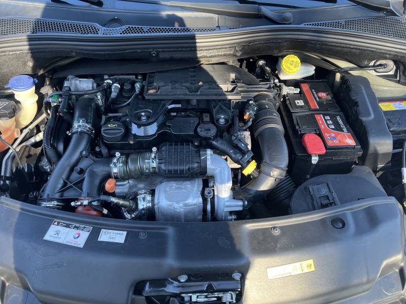 Avec climatisation et régulateur de vitesse ainsi que Radar de Recul. A ARLES