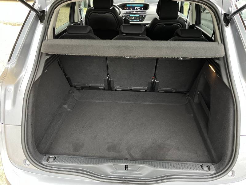 Voiture d’occasion CITROEN C4 SPACETOURER 1.5 Blue HDI 130 Fell Business. 5p. Radar AV + AR  + Caméra et GPS Europe Tactile ainsi que Régulateur + Limiteur de vitesse. Garantie 12 Mois.