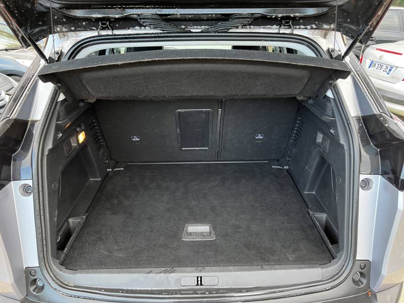 Voiture d’occasion PEUGEOT 3008 II 1.5 BLUE HDI 130 Allure Business. BV6. 5p. avec GPS Europe Tactile et Radars AV + AR + Caméra de Recul ainsi que CarPlay. Garantie 12 Mois.