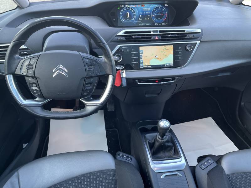 vente de voiture d'occasion à Avignon, cette Voiture d’occasion CITROËN C4 PICASSO II 1.6 e-HDI 115 Exclusive BV6 5p est visible chez CPM Auto à Avignon.