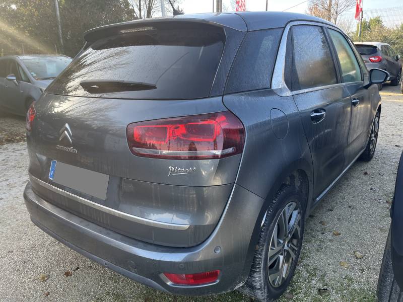 DIESEL – 6 CV – 144 214 kms d’origine garantie. A CARPENTRAS