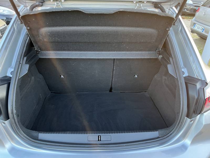 Voiture d’occasion PEUGEOT 208 II 1.5 HDI 102 Allure Business. BV6. 5p. 1ère Main. Avec GPS Europe Tactile et Correcteur de Trajectoire ainsi que Sièges Semi-Cuir. Garantie 12 Mois.