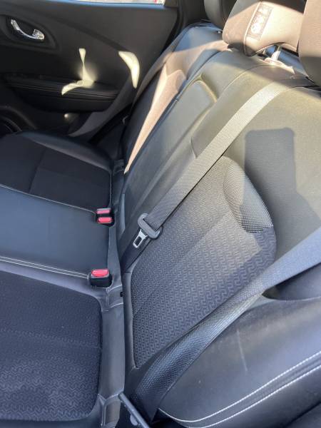 RENAULT KADJAR 1.6 DCI 130 Intens. BV6. 5p. avec Radars AV et AR et Caméra AR ainsi que Crochet d’Attelage. A ORANGE