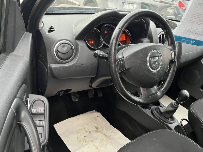 Voiture d’occasion DACIA DUSTER I Ph2 1.5 DCI 110 Prestige.4X2. BV6. 5p. Avec GPS Europe tactile et radar de recul ainsi que Crochet d’Attelage AR. Garantie 12 Mois.