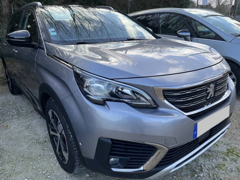 Voiture d’occasion PEUGEOT 5008 II 1.6 BLUE HDI 130 Allure Business. BV6. 7 Places. avec Sièges Semi- Cuir et Radars AV et AR ainsi que caméra de recul. Garantie 12 Mois.