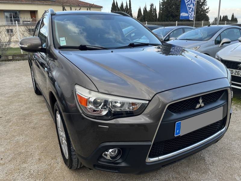 Véhicule d’Occasion MITSUBISHI ASX 1.8 DID 150 Instyle. BV6. 5p. Avec Sièges Electriques Chauffant et Sièges en Cuir ainsi que Toit Panoramique + Rabat Electrique. Garantie 12 Mois.