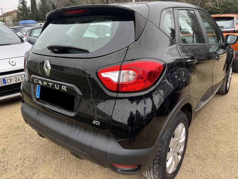 Voiture d’occasion RENAULT CAPTUR 1.5 DCI 90 Eco² Energy Business avec Climatisation et régulateur + Limiteur de vitesse ainsi que Radars de Recul. Garantie 12 Mois.