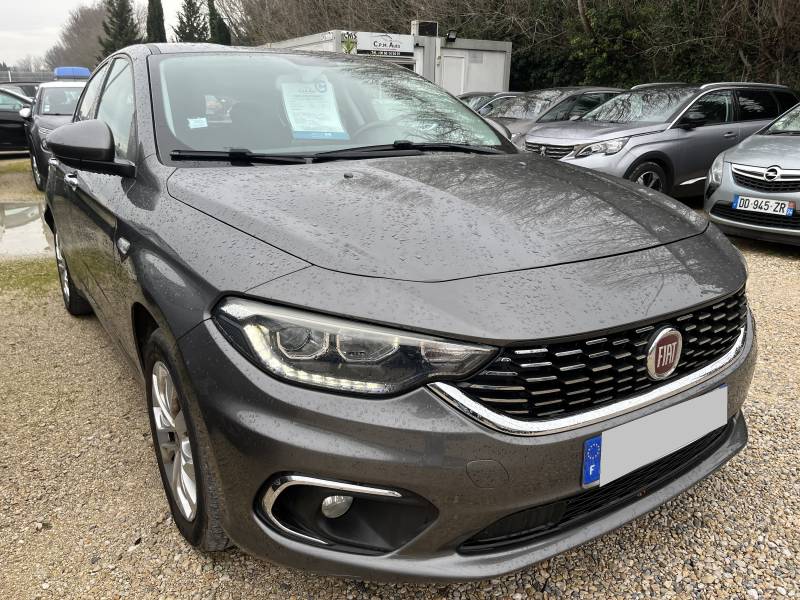 Voiture d’occasion TIPO II 1.6 JTDM 120 Lounge. BV6. 5p.  Avec Régulateur + Limiteur de vitesse et Crochet d’Attelage AR ainsi que GPS Europe. Garantie 12 Mois.