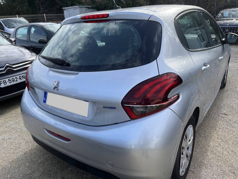 on moteur DIESEL performant et économe, associé à une boîte manuelle, offre une conduite agréable tout en maîtrisant le budget carburant. A ARLES