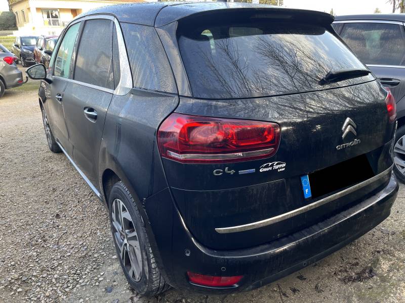 Voiture d’occasion CITROËN C4 PICASSO II 1.6 Blue HDI 120 Exclusive. BV6. 5p. Avec caméra de Recul 360° et Sièges Semi-Cuir + Chauffants+ Massant ainsi que Park Assist. Garantie 12 Mois.