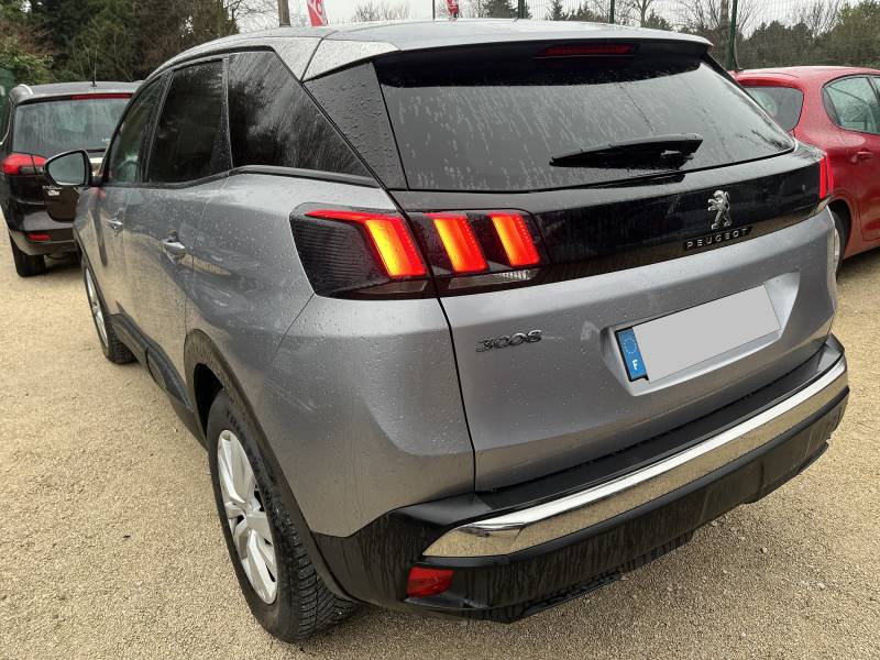 Voiture d’occasion PEUGEOT 3008 II 1.5 BLUE HDI 130 Active Business. EAT 8. 5p. 1ère Main avec Radars AV + AR + et Régulateur + Limiteur de vitesse ainsi que CarPlay. Garantie 12 Mois.