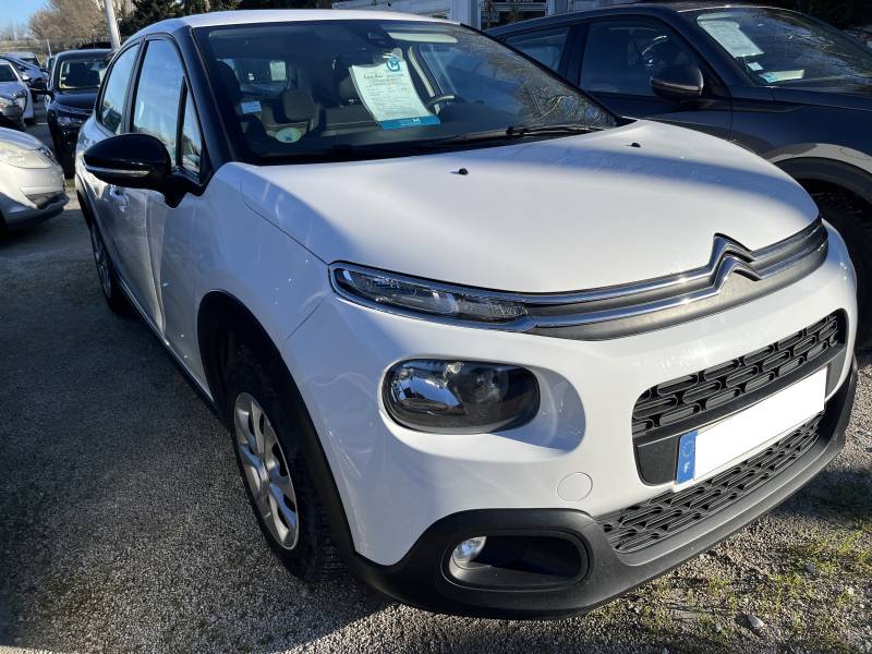 Voiture d’occasion CITROEN C3 III 1.5 Blue HDI 102 Feel Business. 5p. 1ère Main. Climatisation automatique et régulateur + Limiteur de vitesse. Garantie 12 Mois.