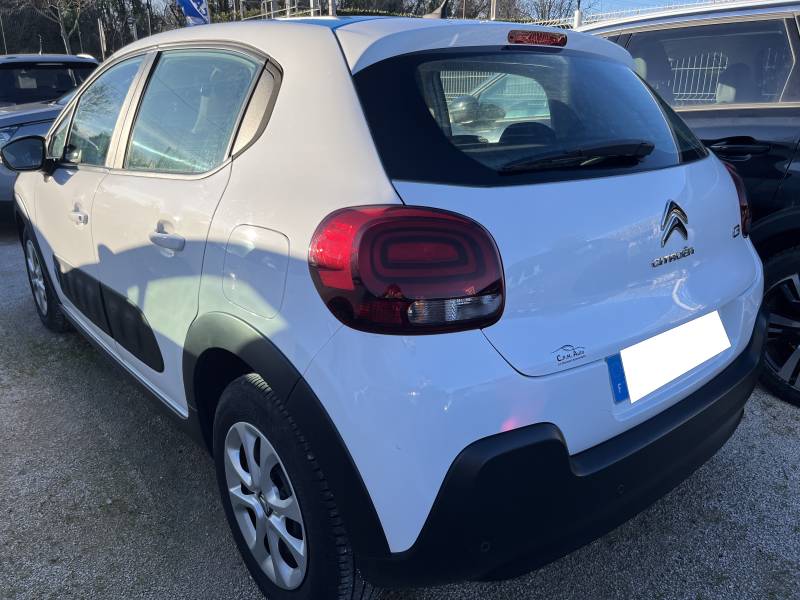 Voiture d’occasion CITROEN C3 III 1.5 Blue HDI 102 Feel Business 5p. 1ère Main. Climatisation automatique et régulateur + Limiteur de vitesse ainsi que Radars de Recul. Garantie 12 Mois.