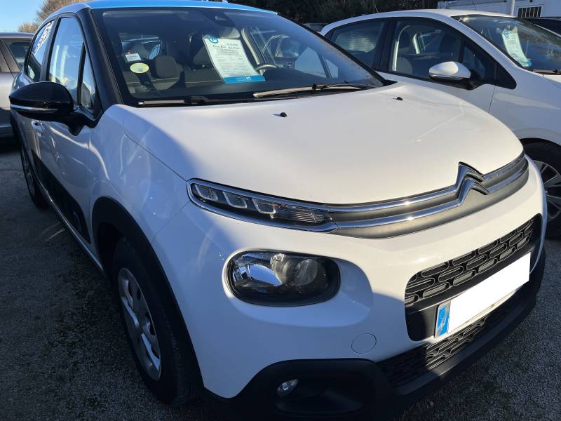 Voiture d’occasion CITROEN C3 III 1.5 Blue HDI 102 Feel Business 5p. 1ère Main. Climatisation automatique et régulateur + Limiteur de vitesse ainsi que Radars de Recul. Garantie 12 Mois.