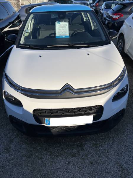  CITROEN C3 III 1.6 Blue HDI 100 Feel Business est une citadine polyvalente, idéale pour un usage quotidien comme pour les trajets plus longs. A CARPENTRAS
