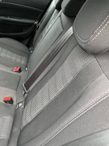 Voiture d’occasion PEUGEOT 308 II 1.6 BLUE HDI 120 Allure. BV6. 5p. avec GPS Europe Tactile et Régulateur + Limiteur de vitesse ainsi que Radar AV + AR. Garantie 12 Mois.
