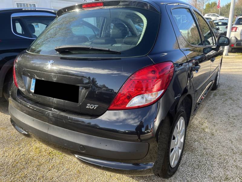Voiture d’occasion PEUGEOT 207 Ph2 1.4 HDI 70 Style. 1ère Main. 5p. avec Climatisation. Garantie 12 Mois.