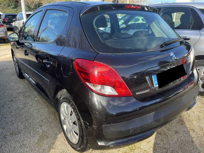 Voiture d’occasion PEUGEOT 207 Ph2 1.4 HDI 70 Style. 1ère Main. 5p. avec Climatisation. Garantie 12 Mois.