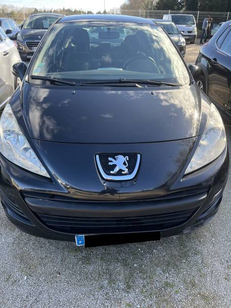 Voiture d’occasion PEUGEOT 207 Ph2 1.4 HDI 70 Style. 1ère Main. 5p. avec Climatisation. Garantie 12 Mois.