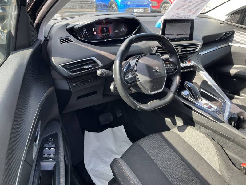 1ère main, mise en circulation en 2020, avec 143 558 kms d’origine garantis. A CARPENTRAS