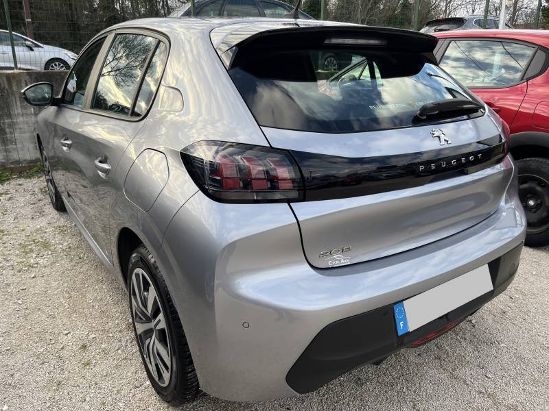 Voiture d’occasion PEUGEOT 208 II 1.5 Blue HDI 102 Active Business. 1ère Main. BV6. 5p. avec CarPlay et régulateur et limiteur de vitesse ainsi que GPS Europe Tactile. Garantie 12 Mois.
