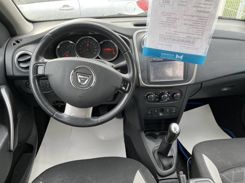 Son moteur 1.5 DCI 90 Diesel reconnu pour sa sobriété vous permet de rouler efficacement tout en conservant une consommation raisonnable. A ALES