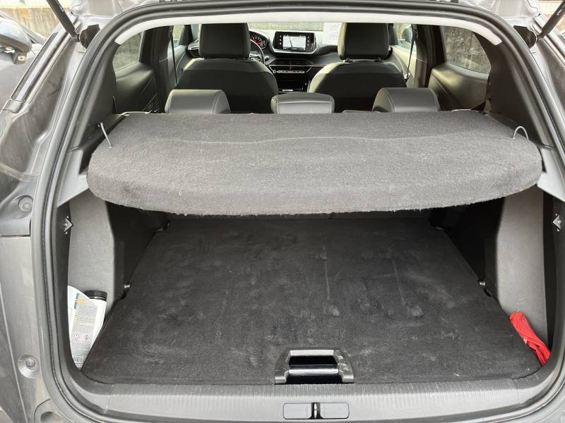  boîte Automatique 8 vitesses qui assure une conduite souple et maîtrisée. A ALES