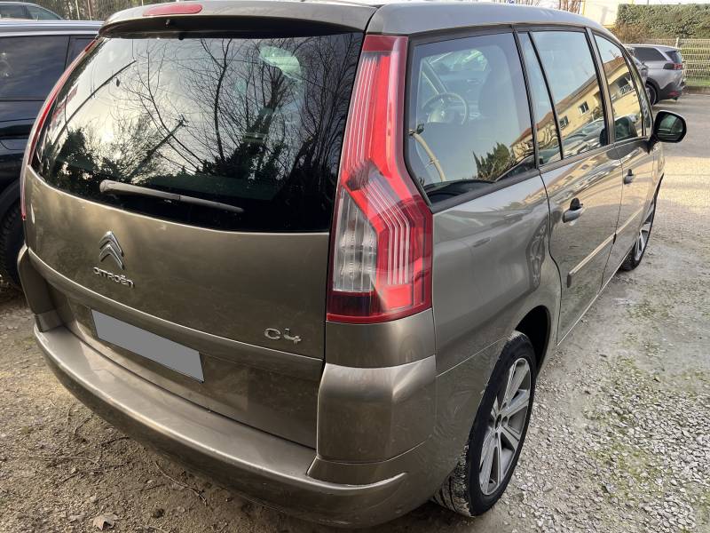 CITROEN GRAND C4 PICASSO I Ph2 1.6 HDI 112 Confort 7 Places. BV6. Garantie 12 Mois. avec Climatisation 4 zones ainsi que régulateur limiteur de vitesse. A ORANGE