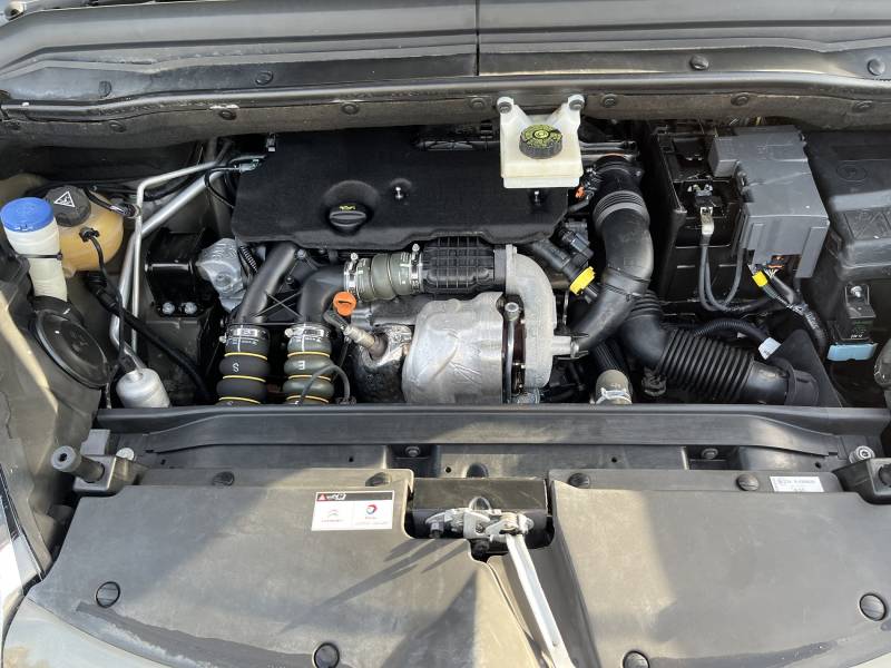 Un monospace reconnu pour son confort, sa modularité et sa faible consommation, idéal pour les familles ou les conducteurs recherchant un véhicule spacieux et économique. ???? A CARPENTRAS