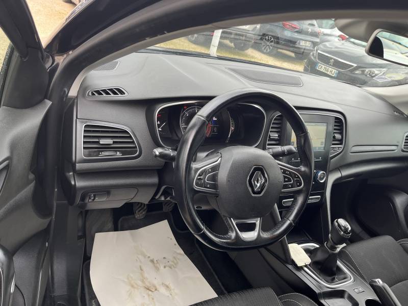 Voiture d’occasion RENAULT MEGANE IV 1.5 DCI 110 Business BV6. 5p. Avec GPS Europe Tactile et Crochet d’Attelage ainsi que radars AV + AR. Garantie 12 Mois.