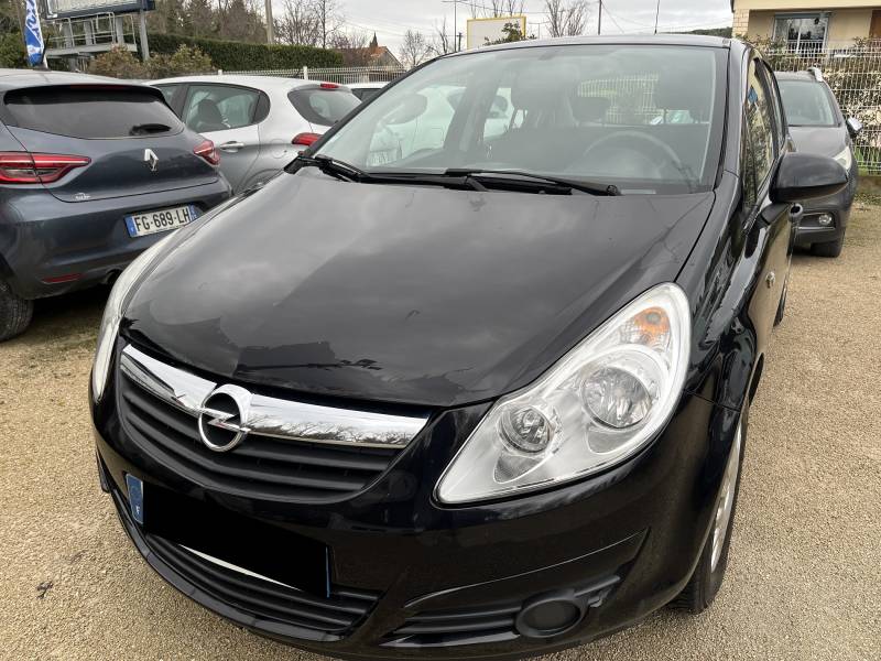 Avec 4 CV fiscaux et seulement 119 g/km de CO² (Crit’Air 2), cette OPEL CORSA diesel est économique à l’usage et adaptée à la circulation. A AVIGNON