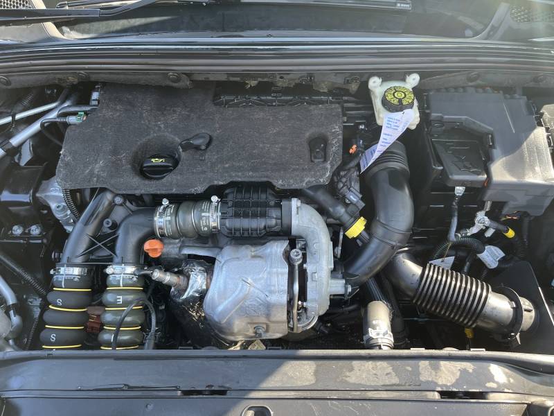 Équipée d’une boîte manuelle 6 vitesses et d’un moteur diesel performant de 115 chevaux, elle offre un excellent compromis entre puissance et consommation, tout en restant économique avec seulement 122 g/km de CO₂ (Crit’Air 2). A CARPENTRAS