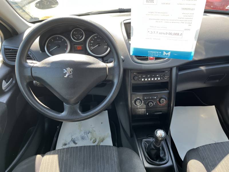 Voiture d’occasion PEUGEOT 207 Ph2. 1.4 HDI 70 Urban.  Avec climatisation et régulateur + limiteur de vitesses. Garantie 12 Mois.