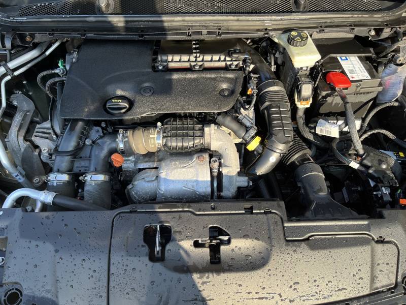 Voiture d’occasion PEUGEOT 308 II 1.6 BLUE HDI 120 Style. 5p. BV6. Avec Toit Panoramique + Rabat Electrique et Sièges Chauffants ainsi que Radar de recul. Garantie 12 Mois.