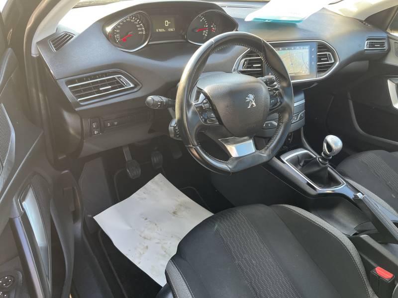 lle est vendue entièrement révisée dans notre concession d’Avignon, avec une garantie de 12 mois, extensible jusqu’à 5 ans pour plus de sérénité dans le Vaucluse et au-delà. A CARPENTRAS