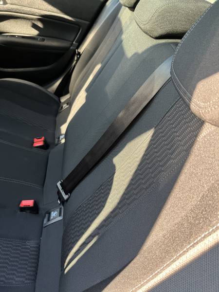 Sous le capot, son moteur diesel 1.6 BLUE HDI de 120 chevaux, associé à une boîte manuelle 6 vitesses. A  ARLES