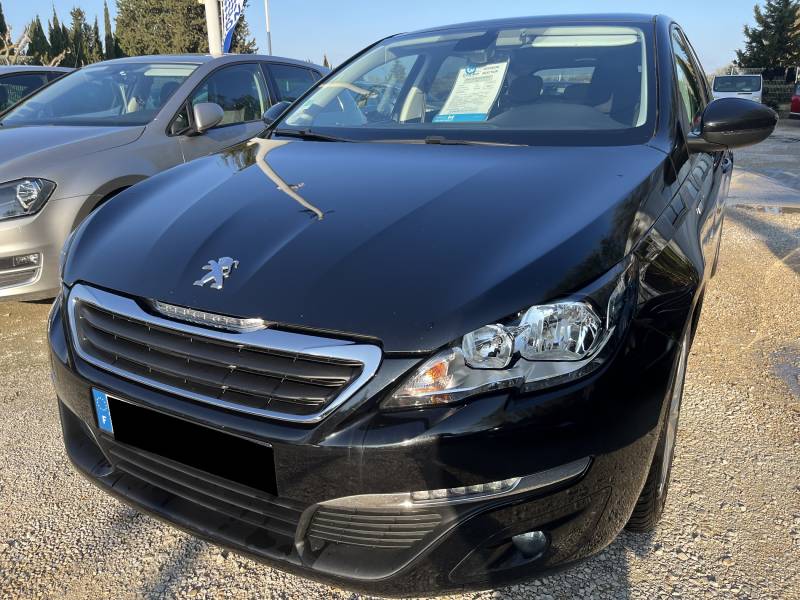 Voiture d’occasion PEUGEOT 308 II 1.6 BLUE HDI 120 Style. 5p. BV6. Avec Toit Panoramique + Rabat Electrique et Sièges Chauffants ainsi que Radar de recul. Garantie 12 Mois.