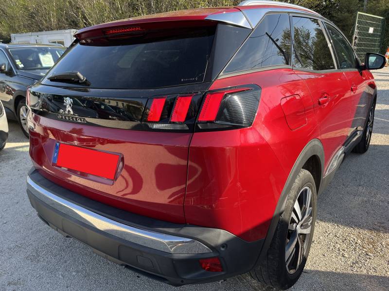 Voiture d’occasion PEUGEOT 3008 II 1.5 Blue HDI 130 Allure Business. BV6 5p. avec Toit Ouvrant Panoramique et Radars AV + AR + Caméra ainsi que Sièges Semi-cuir. Garantie 12 Mois.