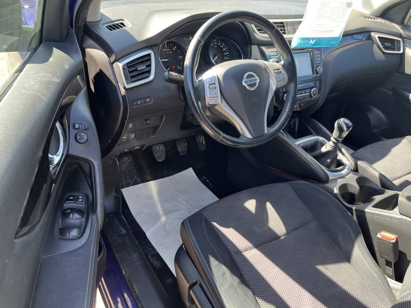 Voiture d’occasion NISSAN QASHQAI II 1.5 DCI 110 Connect Edition. BV6. 5p. avec Radars AV + AR et Toit panoramique + Rabat Electrique ainsi qye crochet d’Attelage AR. Garantie 12 Mois. 1ère Main.