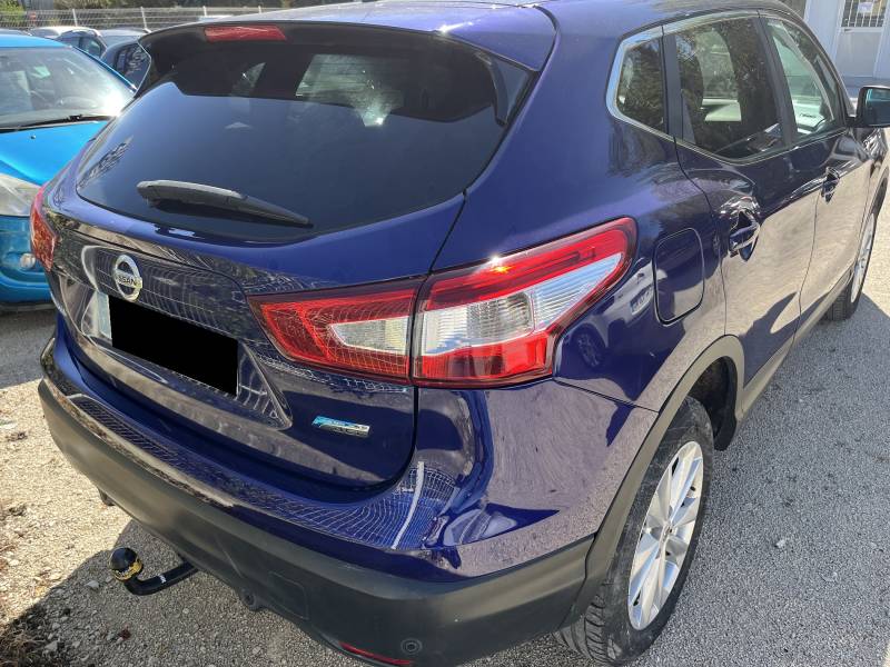 Voiture d’occasion NISSAN QASHQAI II 1.5 DCI 110 Connect Edition. BV6. 5p. avec Radars AV + AR et Toit panoramique + Rabat Electrique ainsi qye crochet d’Attelage AR. Garantie 12 Mois. 1ère Main.