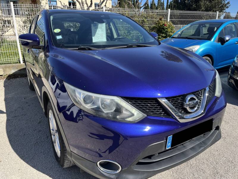 La Voiture d’occasion NISSAN QASHQAI II 1.5 DCI 110 Connect Edition est un choix judicieux pour ceux qui recherchent un SUV fiable et bien équipé sans compromis sur le budget. A NIMES