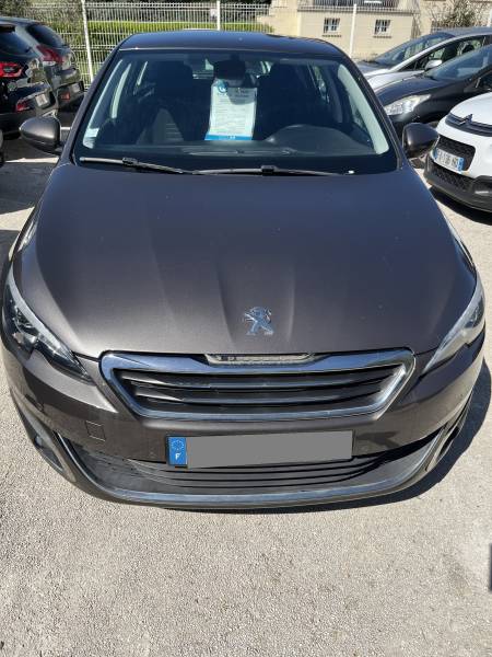 CPM Auto dans le Vaucluse et profitez d’un accompagnement professionnel pour concrétiser votre achat en toute confiance.