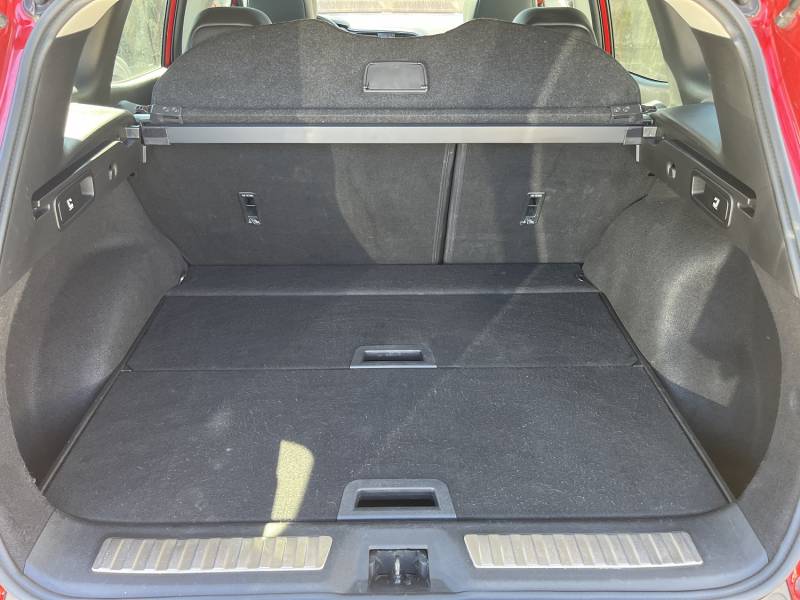 Voiture d’occasion RENAULT KADJAR 1.6 DCI 130 Zen. BV6. 5p. Avec radars AV et AR + Caméra et GPS Europe Tactile ainsi que Toit Panoramique. Garantie 12 Mois.