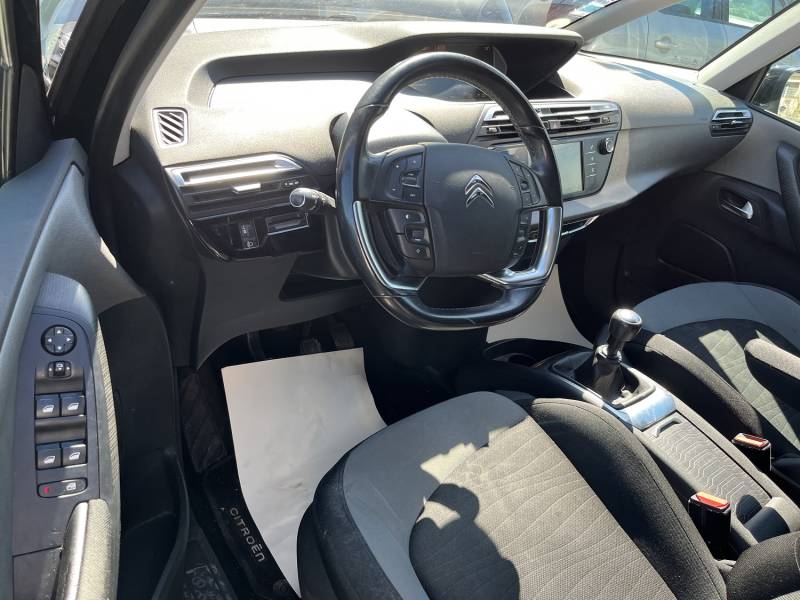 C4 PICASSO II 1.6 HDI 120 Intensive se distingue par son excellent compromis entre performance et faible consommation. A ORANGE
