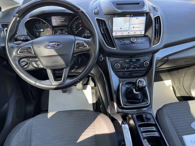 Voiture d’occasion C-MAX II Ph2 1.5 TDCI 120 TITANIUM. BV6. 5p. avec GPS Europe et Radars Recul ainsi que Toit Panoramique + Rabat Electrique. Garantie 12 Mois.