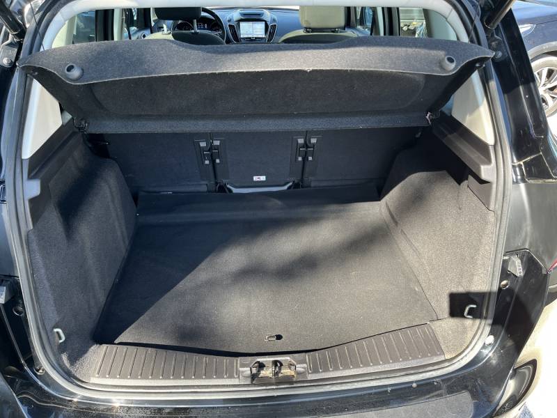 Voiture d’occasion C-MAX II Ph2 1.5 TDCI 120 TITANIUM. BV6. 5p. avec GPS Europe et Radars Recul ainsi que Toit Panoramique + Rabat Electrique. Garantie 12 Mois.